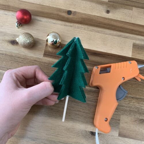 Mini Felt Tree DIY Mini Felt Trees - traditionallycozy.com