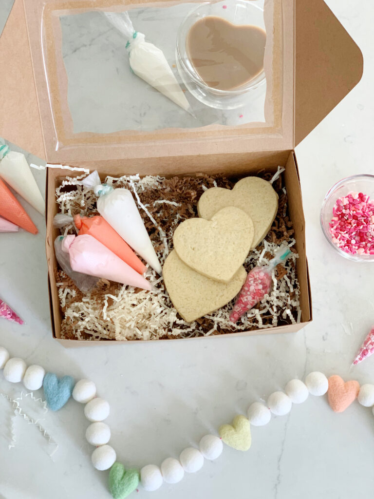 Make Your Own Valentine Cookie Decorating Kit - traditionallycozy.com