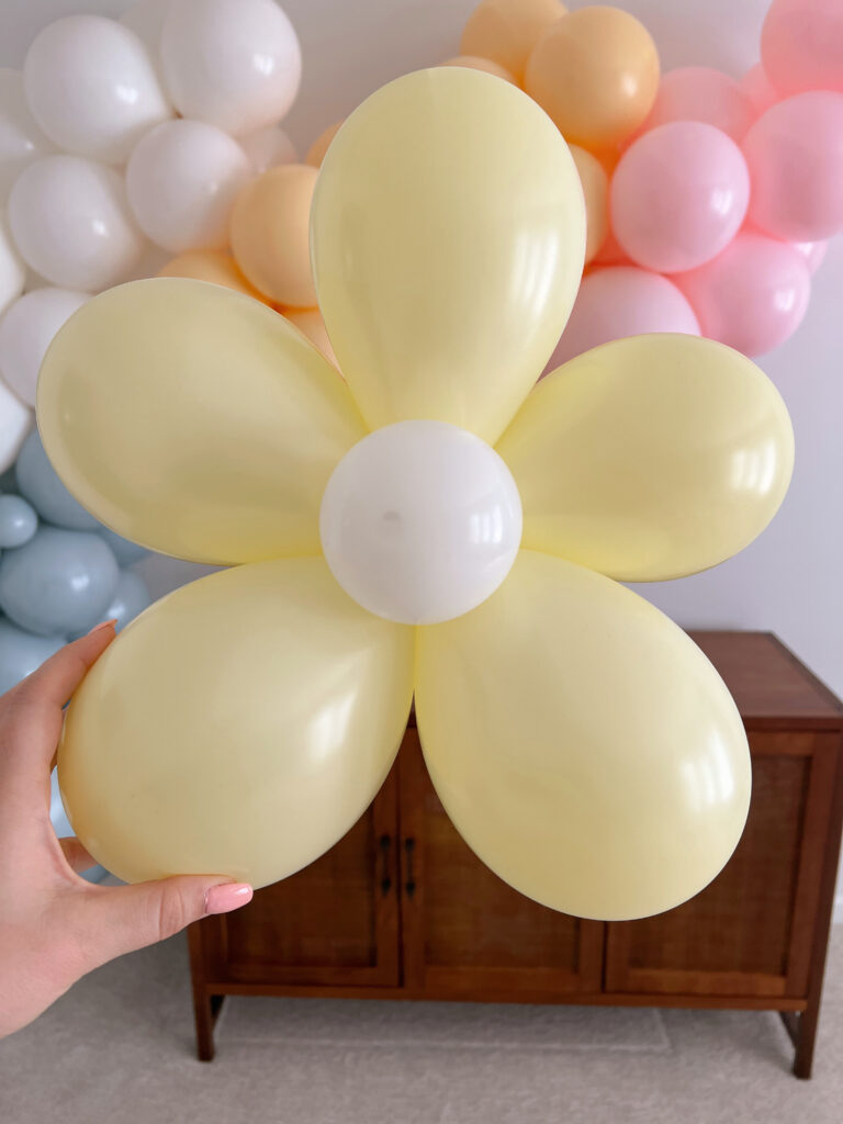 balloons made into a daisy shape.